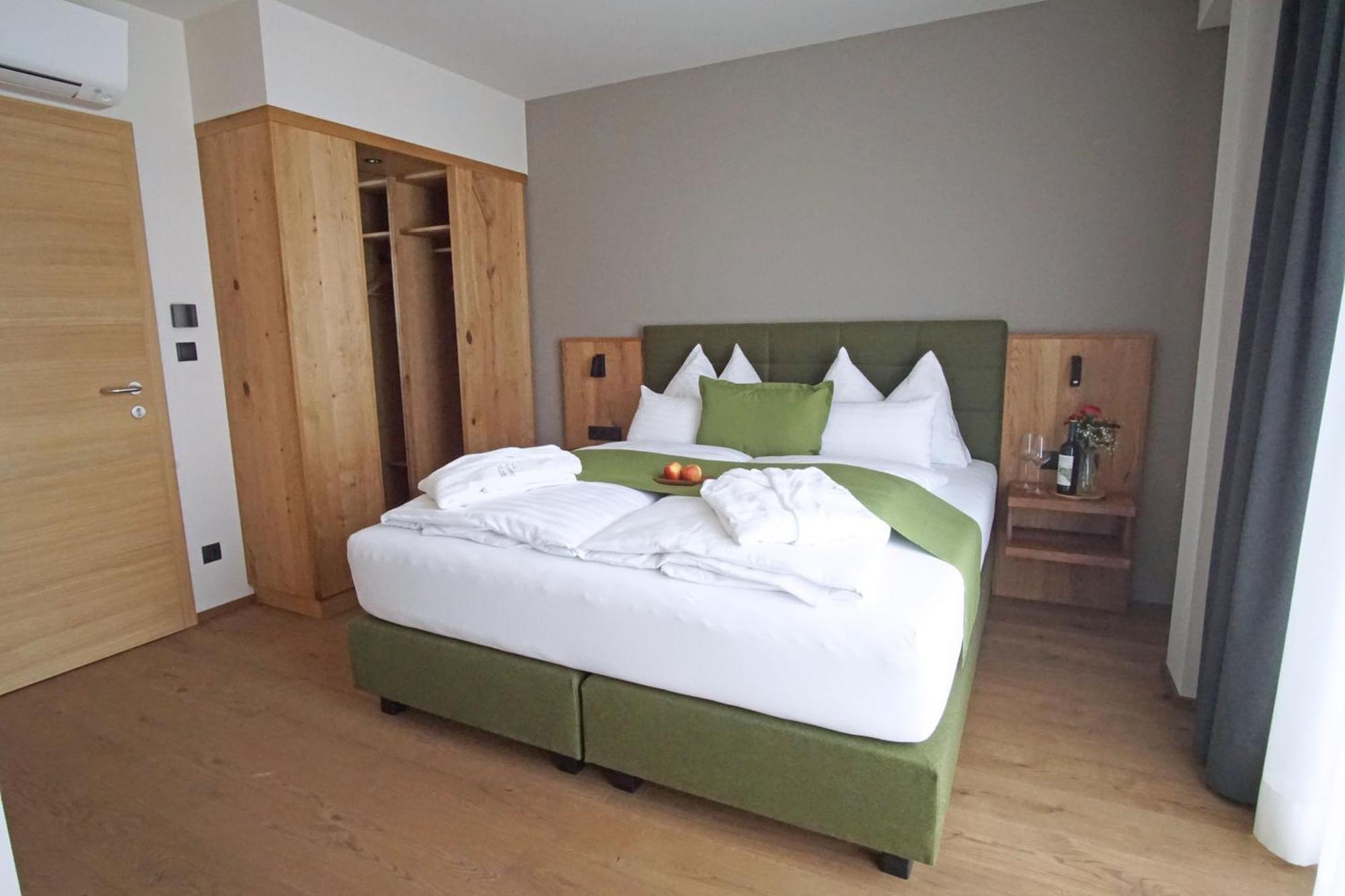 Glanz an der Weinstraße Mahorko Wein Wellness Wasserbueffel מראה חיצוני תמונה