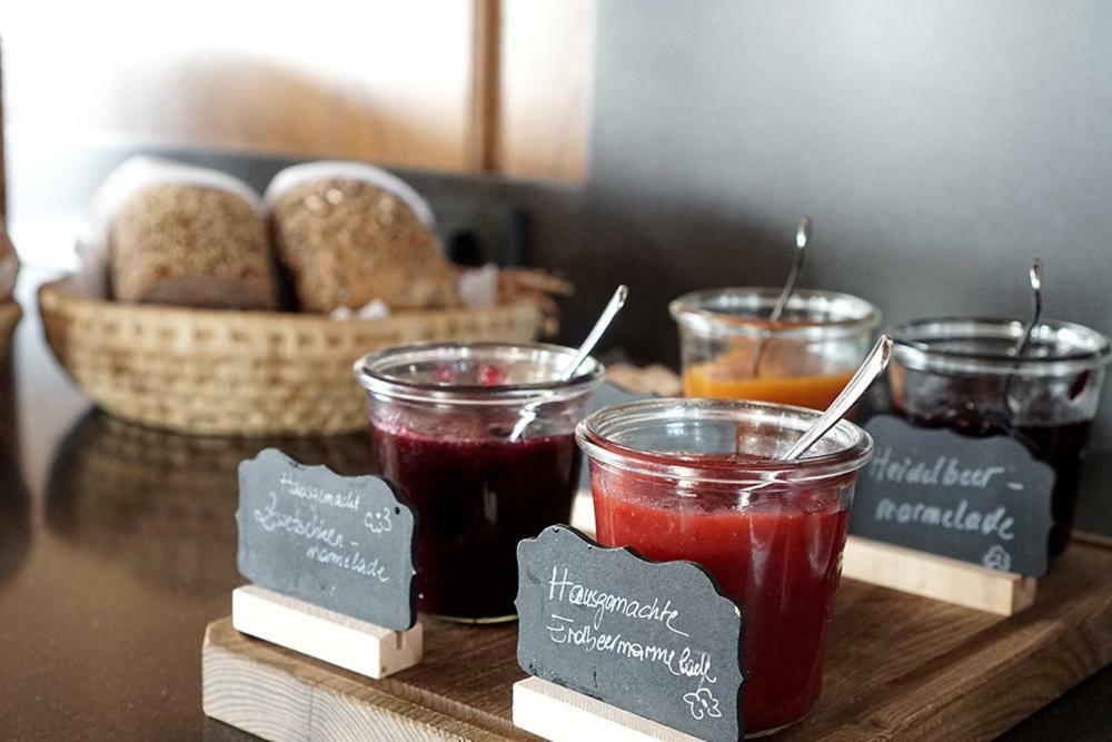 Glanz an der Weinstraße Mahorko Wein Wellness Wasserbueffel מראה חיצוני תמונה