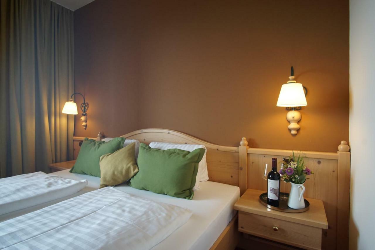Glanz an der Weinstraße Mahorko Wein Wellness Wasserbueffel מראה חיצוני תמונה